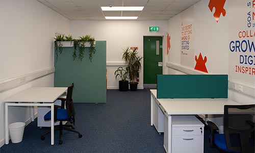 Flexi desk with brand new desk and operator chair, free parking in Balbriggan, north Dublin